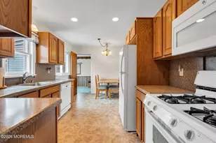 1425 Nevada Dr, Toms River Township, NJ 08753 - Photo 18