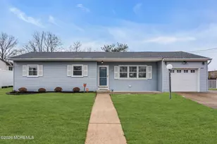 1425 Nevada Dr, Toms River Township, NJ 08753 - Photo 1