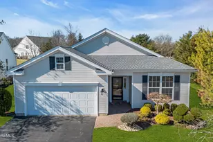 52 Bunker Hill Dr, Allentown, NJ 08501 - Photo 2