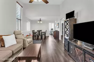 21 Dawn Ct, Tinton Falls, NJ 07724 - Photo 12