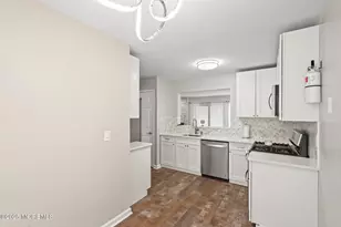 20 Canidae Ct, Tinton Falls, NJ 07753 - Photo 8