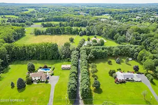 25 Water St, Colts Neck Township, NJ 07722 - Photo 4