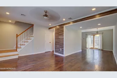 43 Kingsley Way, Freehold, NJ 07728 - Photo 2