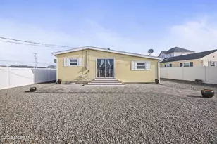 4 Drake Pl, Berkeley, NJ 08721 - Photo 2