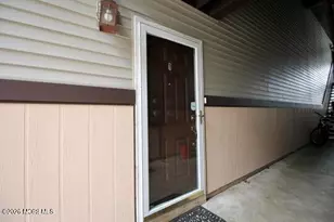 21 Austin Ct, Freehold, NJ 07728 - Photo 4