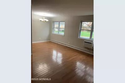 32 Manchester Court #D, Freehold, NJ 07728 - Photo 6