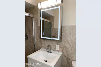 32 Manchester Court #D, Freehold, NJ 07728 - Photo 10