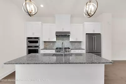 5 Blaisdell Court #9, Middletown, NJ 07748 - Photo 4