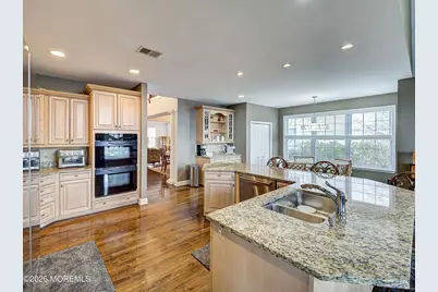 5 W Parsonage Way, Manalapan Township, NJ 07726 - Photo 8