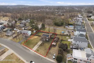 610 Center Ave, Belford, NJ 07718 - Photo 8