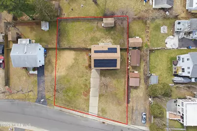 610 Center Avenue, Belford, NJ 07718 - Photo 14