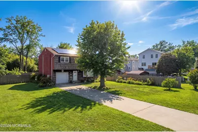 610 Center Avenue, Belford, NJ 07718 - Photo 1