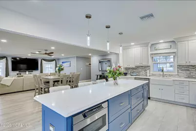 110 Courtland Lane, Aberdeen Township, NJ 07747 - Photo 16