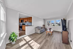 124 Dittmar Dr, Toms River Township, NJ 08757 - Photo 2