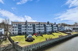 135 First St, Keyport, NJ 07735 - Photo 2