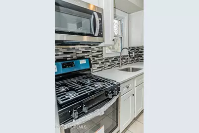 18 Windsor Terrace #18, Freehold, NJ 07728 - Photo 6