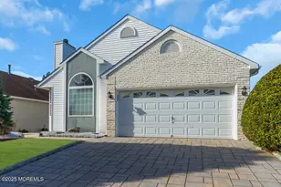 8 Newbury Ct, Toms River Township, NJ 08757 - Photo 2