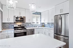 1 Miriam Pl, Hazlet Township, NJ 07730 - Photo 10