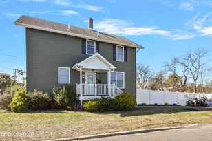 108 Morris Ave, Belford, NJ 07718 - Photo 2