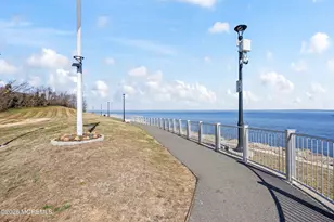 882 Woodmere Dr, Aberdeen Township, NJ 07735 - Photo 30