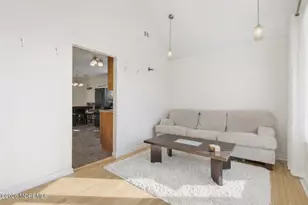 882 Woodmere Dr, Aberdeen Township, NJ 07735 - Photo 4