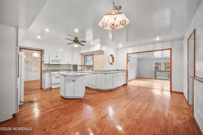 11 Anton Place, Matawan, NJ 07747 - Photo 6