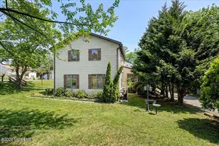 659 Holmdel Rd, Hazlet Township, NJ 07730 - Photo 32