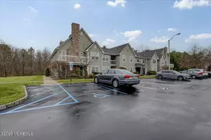 54 Des Moines Ct, Tinton Falls, NJ 07712 - Photo 8