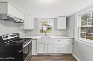 466 Stagecoach Rd, Millstone Township, NJ 08510 - Photo 4