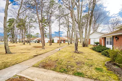 812A Dumbarton Drive, Lakewood, NJ 08701 - Photo 4