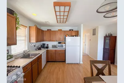 110 Prosperity Court, Toms River Township, NJ 08755 - Photo 8