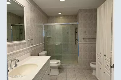 95 Lexington Court, Red Bank, NJ 07701 - Photo 18