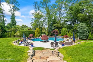 25 Muncy Dr, West Long Branch, NJ 07764 - Photo 18