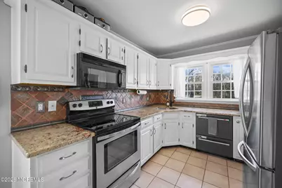 350 East Road, Belford, NJ 07718 - Photo 12