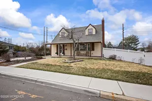 350 E Rd, Belford, NJ 07718 - Photo 38