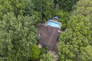 72 Fox Chase Ct, Freehold, NJ 07728 - Photo 68