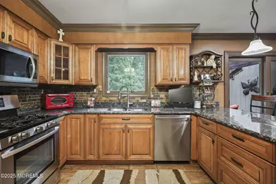 72 Fox Chase Court, Freehold, NJ 07728 - Photo 22