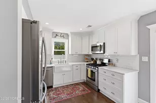 899 Molde Ct, Toms River Township, NJ 08753 - Photo 8