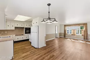 25E Rossmoor Dr, Monroe Township, NJ 08831 - Photo 4