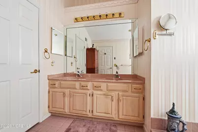 54 Caldwell Terrace, Marlboro Township, NJ 07746 - Photo 22