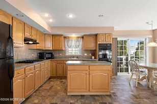 75 Oak Ridge Ln, Manahawkin, NJ 08050 - Photo 10