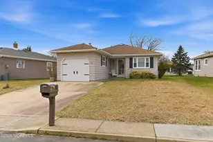 10 Abaco St, Toms River Township, NJ 08757 - Photo 2