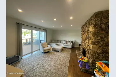 60 Larchwood Avenue, Oakhurst, NJ 07755 - Photo 8