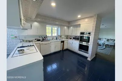 60 Larchwood Avenue, Oakhurst, NJ 07755 - Photo 6