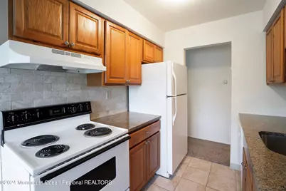 80 Manchester Court #F, Freehold, NJ 07728 - Photo 6