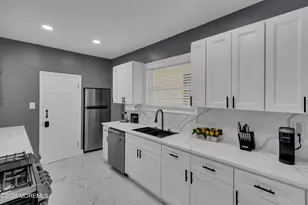 11 E 43rd St, Bayonne, NJ 07002 - Photo 24