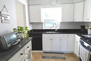 35 Southampton Rd, Toms River Township, NJ 08757 - Photo 4