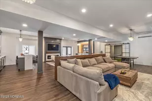 6 Tricorne Ct, Holmdel, NJ 07733 - Photo 50