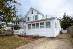 233 S Green St, Tuckerton, NJ 08087 - Photo 1