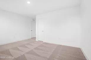 103 Woolley Ct, Oakhurst, NJ 07755 - Photo 20